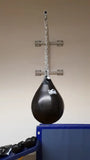 Aqua Punching Bag, accroché avec chaines et potence murale