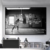 Tableau entrainement Mohamed Ali, peinture en noir et blanc, avec citation