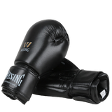 Gants de boxe de compétition gant l'un sur l'autre