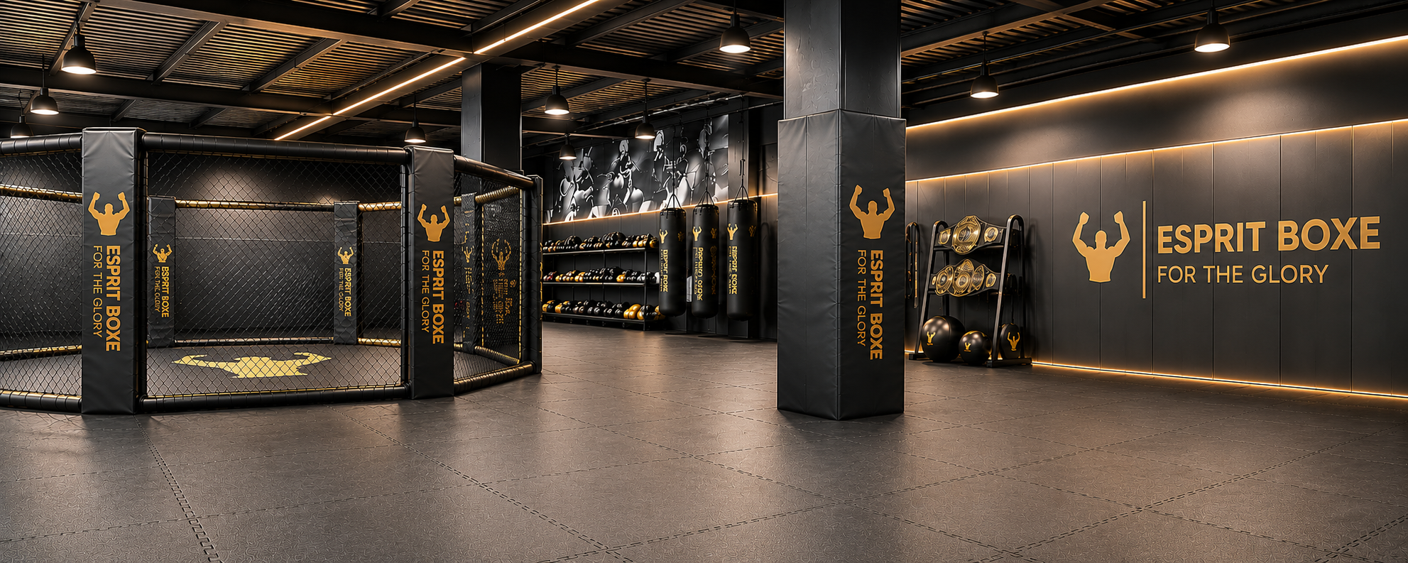 Salle de combat Esprit Boxe : sols, protections murales et de poteaux noir et or