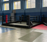 Ring de boxe pliable dans une caserne pour entrainement des militaires