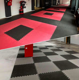 Tapis puzzle réversible posé au sol