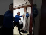 Démonstration vidéo d'un entraînement au ballon double élastique de boxe