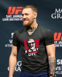 Conor McGregor portant le T Shirt UFC